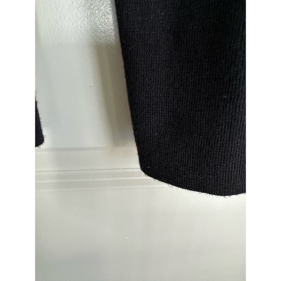 ELIE TAHARI Black Off-The-Shoulder 100% Wool Sweater Sz. Medium - Picture 4 of 10